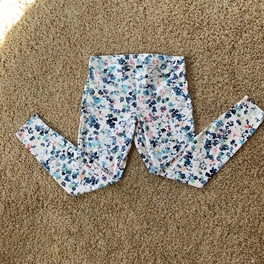 Floral Patterned Jeans/Jeggings